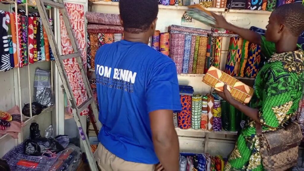 sélection des meilleure produit pour l'acheteur par un agent Tom Bénin
