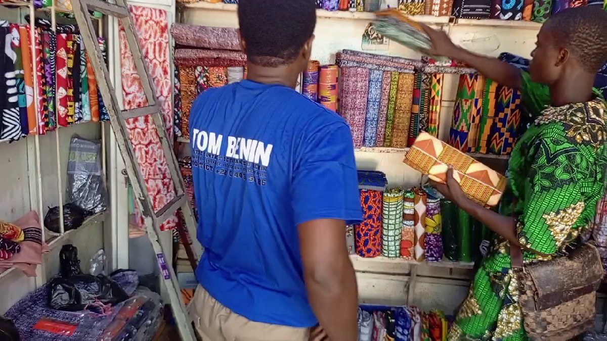 sélection des meilleure produit pour l'acheteur par un agent Tom Bénin